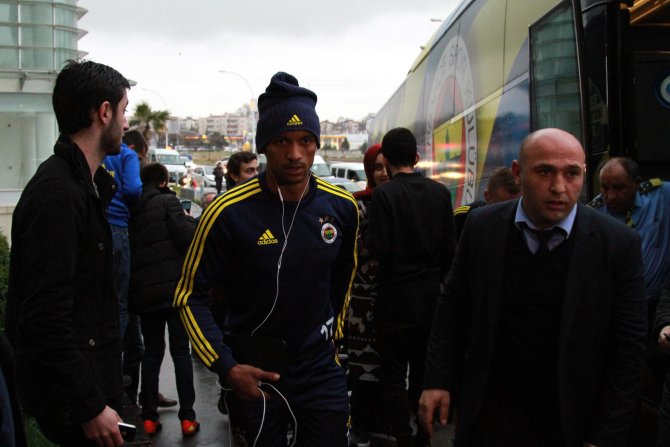 Fenerbahçe'yi Bursa'da taraftarları karşıladı