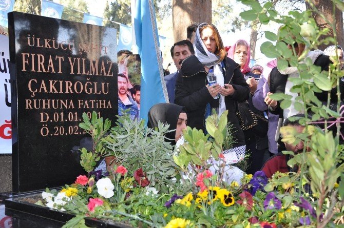 Fırat Çakıroğlu, Ölümünün Birinci Yılında Mezarı Başında Dualarla Anıldı