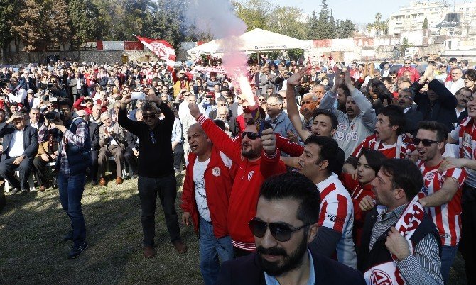 Antalya’nın Yarım Asırlık “Atatürk Stadı” Yıkılıyor