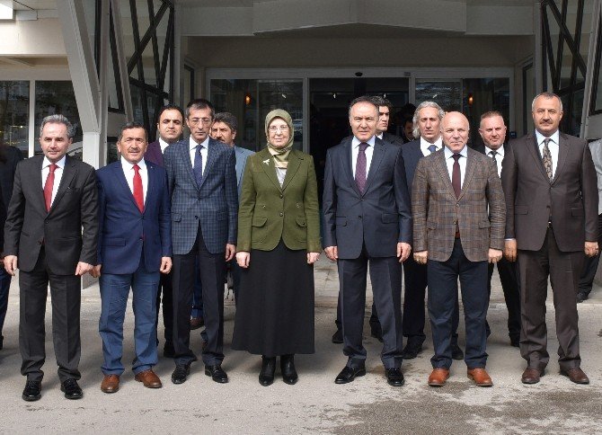 Bakan Ramazanoğlu, Başkan Sekmen’i Ziyaret Etti