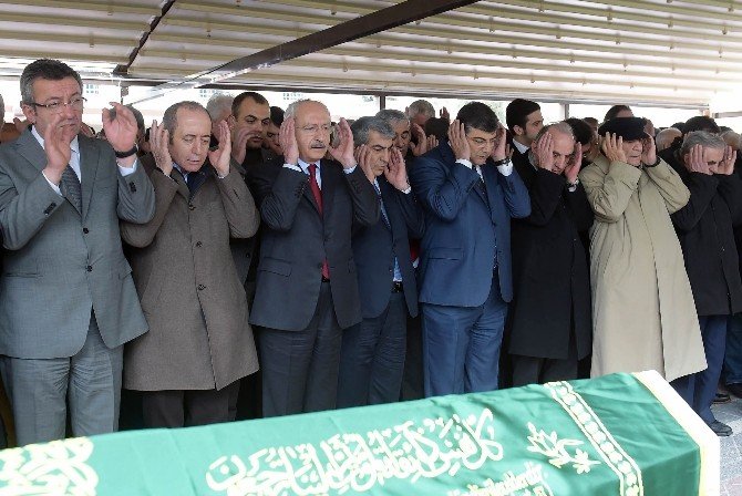 CHP Lideri Kemal Kılıçdaroğlu, Cenaze Törenine Katıldı