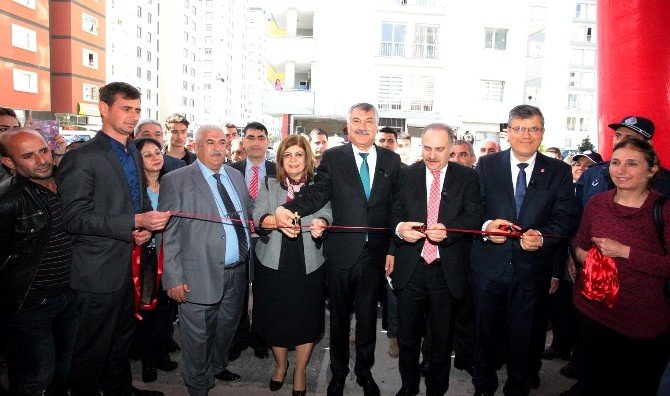 Seyhan Belediyesi’nden Pınar Mahallesi’ne Modern Semt Pazarı