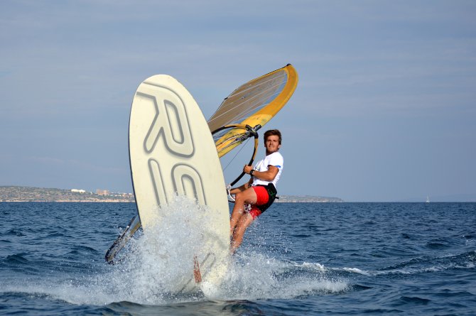Rüzgar sörfü dünya şampiyonası başladı
