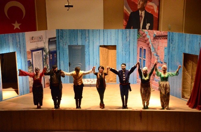 ‘Nalınlar’ Sinop’ta Sahnelendi