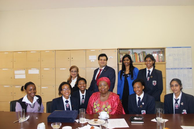 Afrika Birliği Başkanı, Türk okulunu ziyaret etti