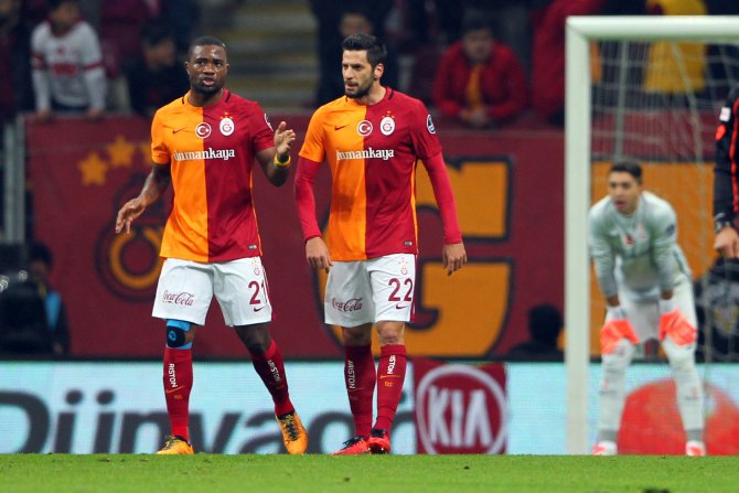 Galatasaray: 0 - Trabzonspor: 1 (İlk yarı)