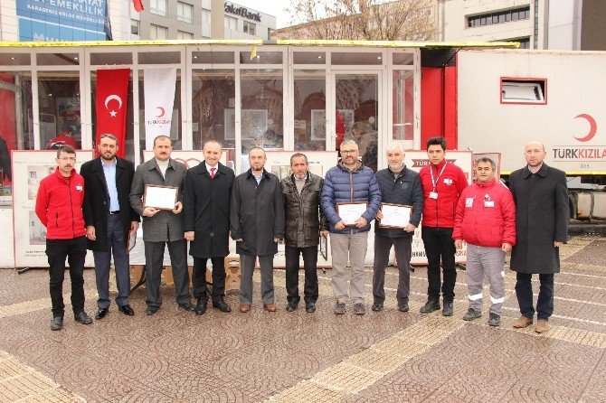 Semerkand’dan Türk Kızılayı’na Kan Bağışı