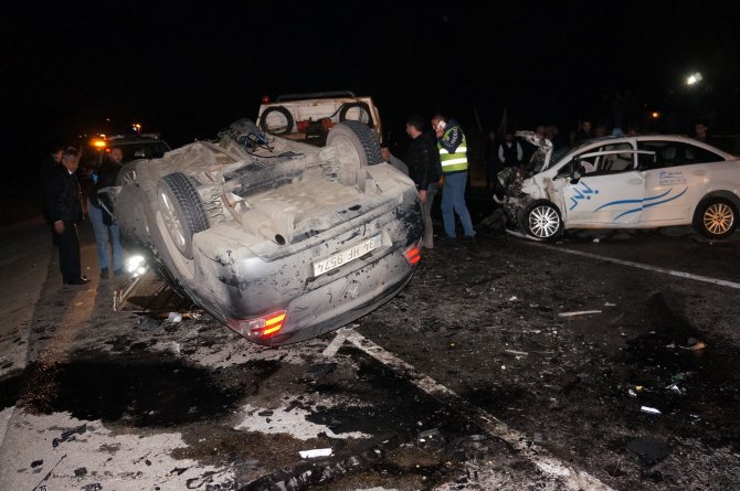 Beykoz’da iki otomobil çarpıştı: 3 ölü
