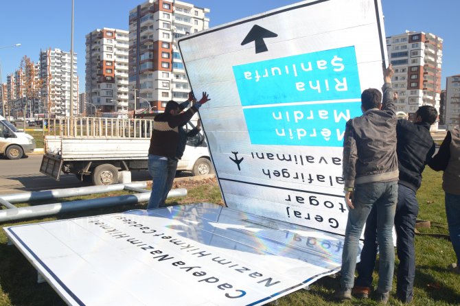 Diyarbakır’daki trafik levhaları artık iki dilli