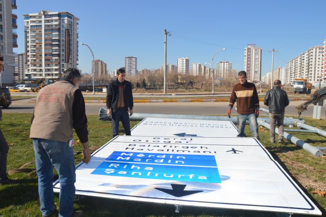 Diyarbakır’daki trafik levhaları artık iki dilli