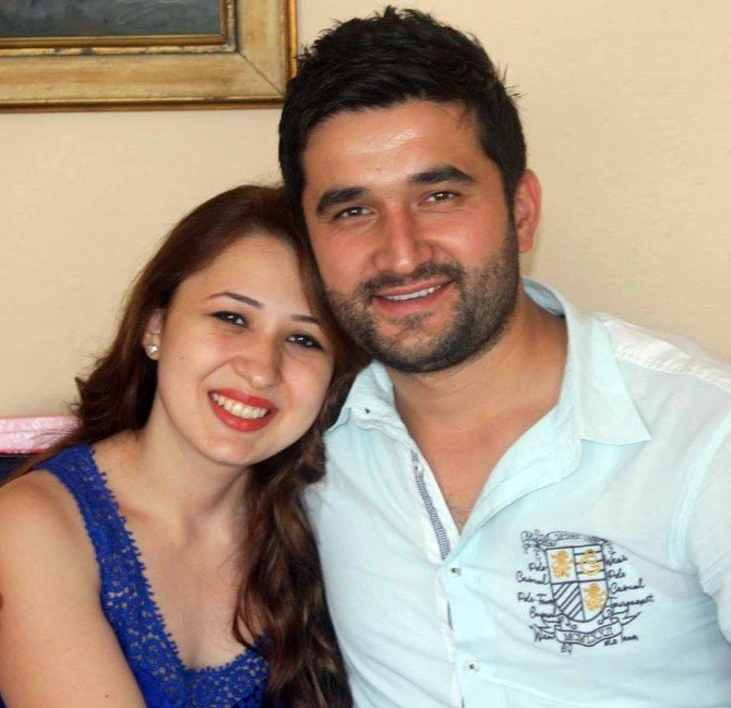 Eşiyle Sahilde Gezerken Madde Bağımlısı Tarafından Öldürülen Akyıldız’ın Ailesi İmza Kampanyası Başlattı