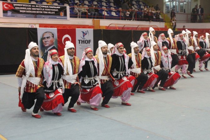 Halk oyunları yarışması Antakya’da yapıldı