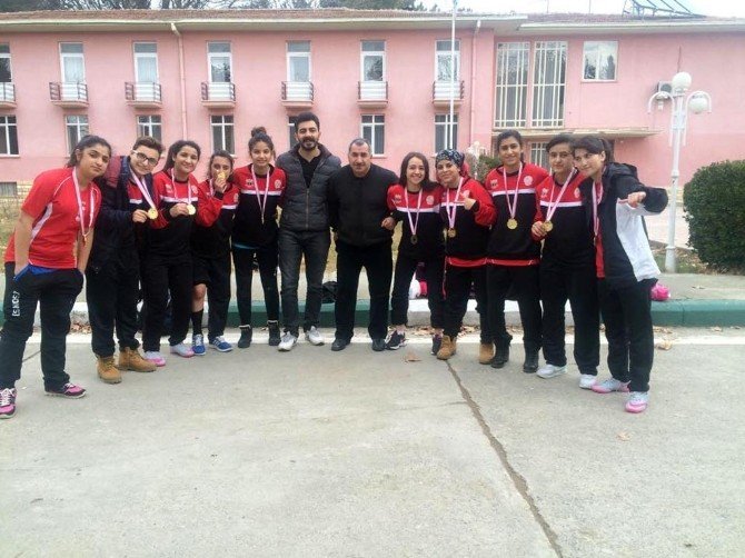 Ağrı Spor Lisesi Kız Futsal Takımı Türkiye Finallerinde