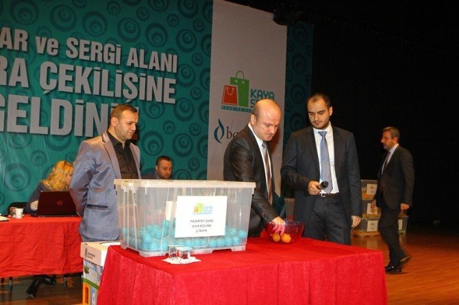 Kayaşehir Kapalı Pazar Kuraları Çekildi