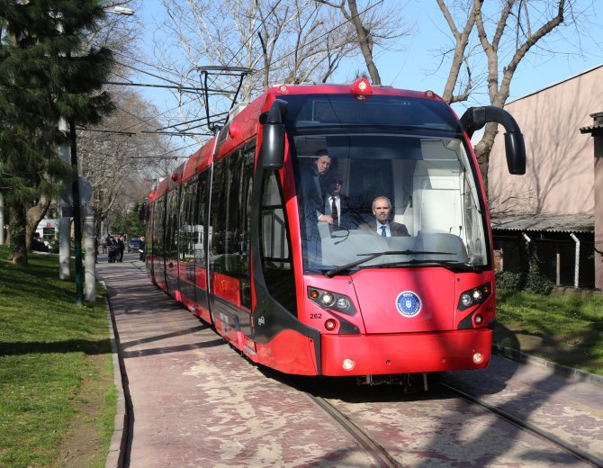 Bursa Büyükşehir'in raylı araç filosuna 4 ilave