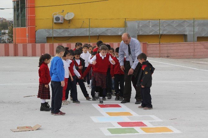 Cihanbeyli’de Okullara Oyun Alanları Çiziliyor