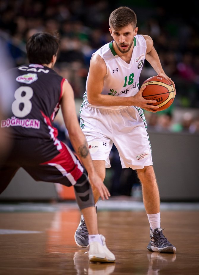 Darüşşafaka Doğuş Basketbol’un genç yeteneği Özdemiroğlu hayatını oynadı