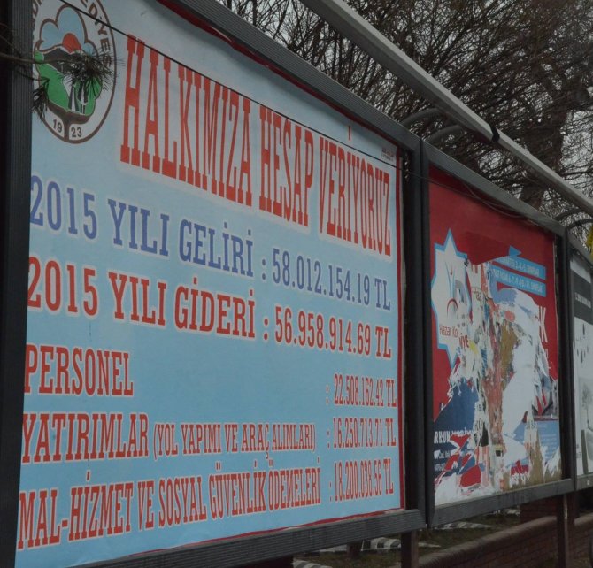 Iğdır Belediyesi, gelir-gider tablosunu billboardlara astı