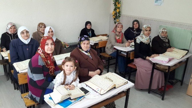 Kırklar Cami’nde Kur’an Kursu Eğitim Devam Ediyor