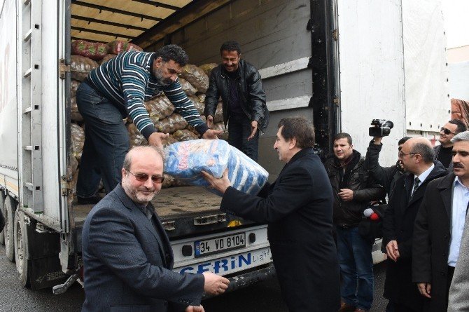 Şanlıurfa’dan Azez Ve Halep’e 2 Tır Yardım Malzemesi Gönderildi