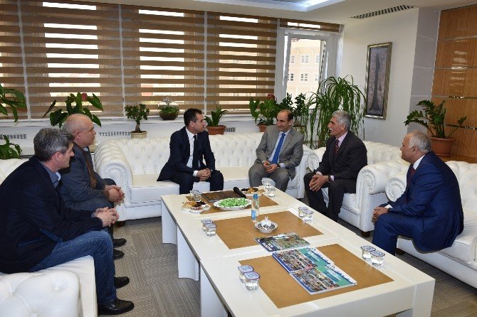 Kosova İçişleri Bakan Yardımcısı Nehat Mustafa’dan Başkan Edebali’ye Ziyaret