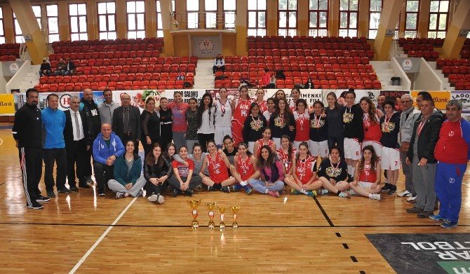 Okulararası Genç Kızlar Basketbol Turnuvası Tamamlandı