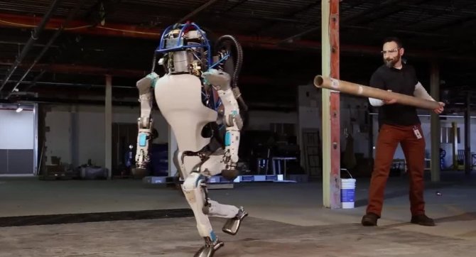 Google’ın insansı robotu Atlas özgürlüğüne kavuştu
