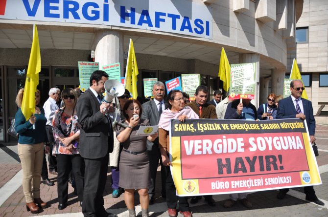 Vergi Haftası'nda vergi adaletsizliğini protesto ettiler