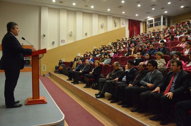 Hocalı Soykırımı yıl dönümünde Kafkas Üniversitesi'nde anma programı düzenlendi