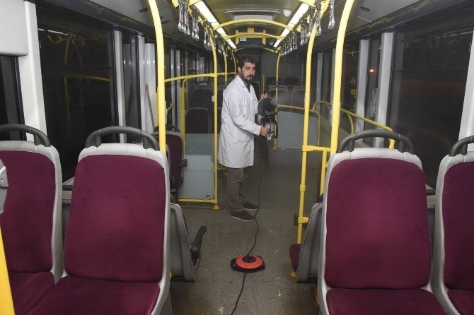 Otobüsler Dezenfekte Ediliyor