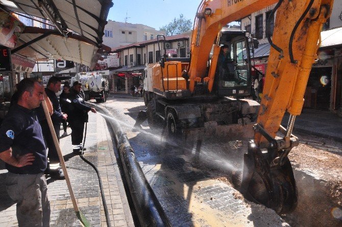 Manavgat Atatürk Caddesi Temiz Suya Kavuşacak