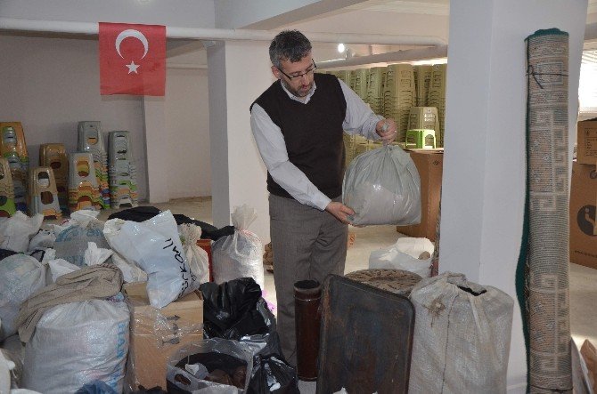Sarıcakaya’da Türkmenlere Yardım Kampanyası Devam Ediyor