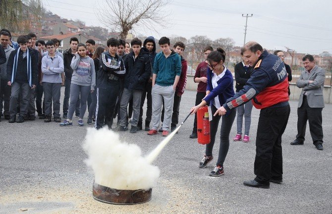 Fen Lisesi Öğrencilerine Yangın Eğitimi