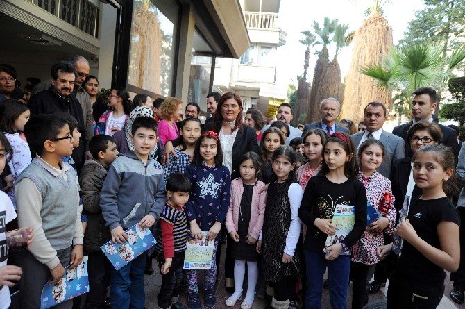 Öğrencilerin Resim Sergisini Başkan Çerçioğlu Açtı