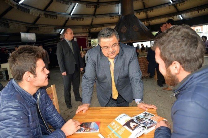Başkan Selim Yağcı, Öğrenci Otağı’nda Öğrencilerle Birlikte Çorba İçti