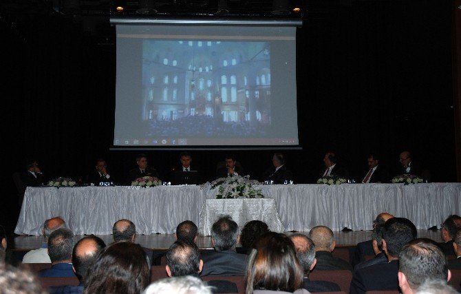 İstanbul Valisi Şahin Eyüp İlçe Yöneticileri İle Bir Araya Geldi