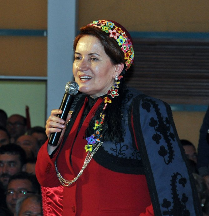 Meral Akşener: Türkiye'yi yönetmeye geliyoruz