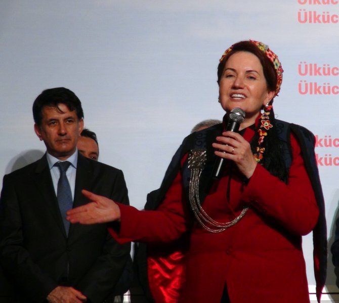 Meral Akşener: Türkiye'yi yönetmeye geliyoruz