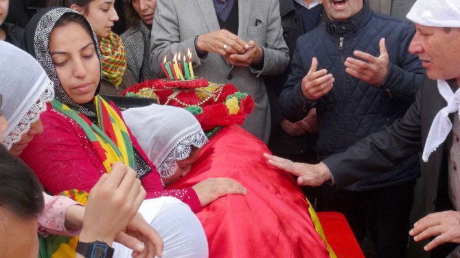 Cizre'de hayatını kaybeden Murat Şimşek Nusaybin'de toprağa verildi