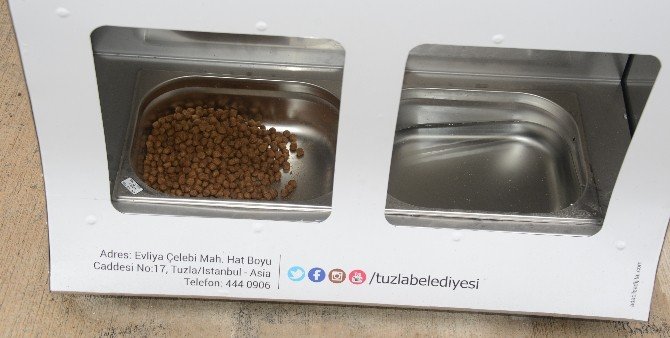 Tuzla’da Sokak Hayvanları ‘Mama Otomatı’ İle Besleniyor