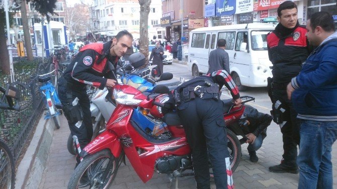 Başkasının Motosikletini, Kendisinin Sanıp, Polise Şikayet Etti