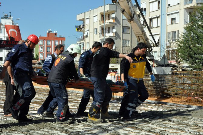 Antalya’da inşaat çöktü: 4 yaralı