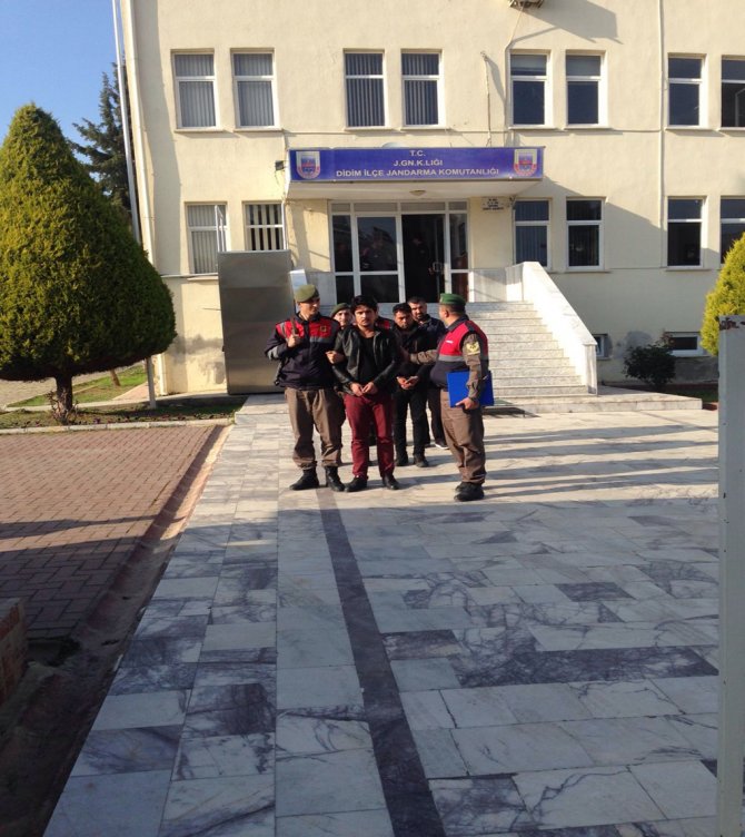 Aydın'da üç göçmen kaçakçılığı zanlısı yakalandı