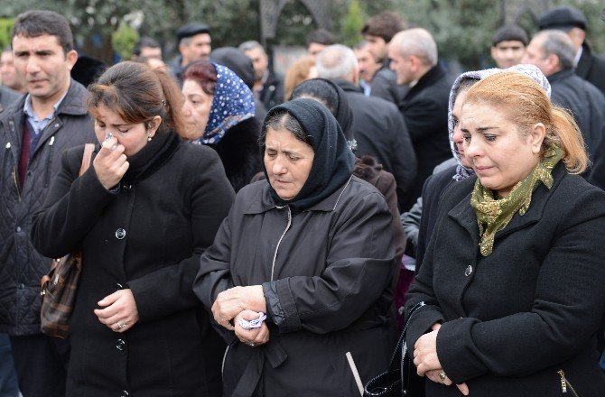 Azerbaycan Hocalı Katliamını 24. Yıldönümünde Anıyor