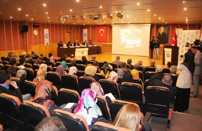 BÜ’de Ortadoğu Ve Türkmenler Konuşuldu