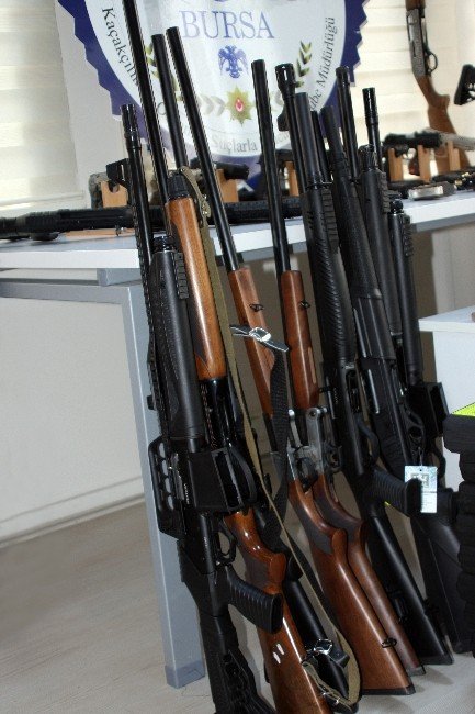 Bursa’da Örgüt Ve Ruhsatsız Silah Operasyonu Sonrası 13 Kişi Hakim Karşısında