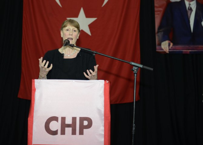 CHP İngiltere Birliği 1. yılını Atilla Taş'la kutladı