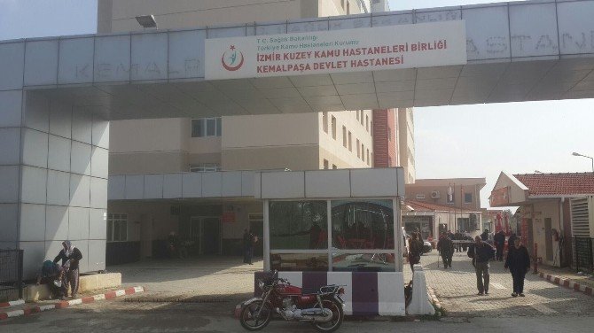 Kemalpaşa’da 11 Öğrenci Hastaneye Kaldırıldı