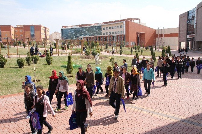 Üniversite Musabeyli Lisesi Öğrencilerini Ağırladı