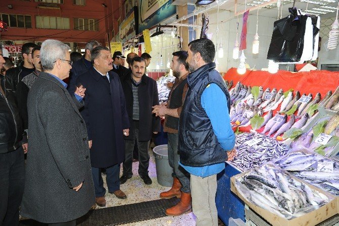 Başkan Gürkan, Kasap Pazarını Gezdi